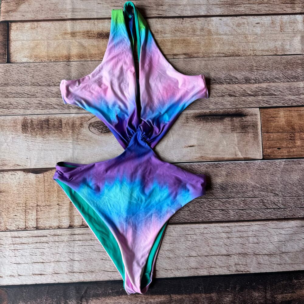 Ague Bendita Vini Malibu‎ One-Piece Crisscross Front Cutouts Open Back Medium